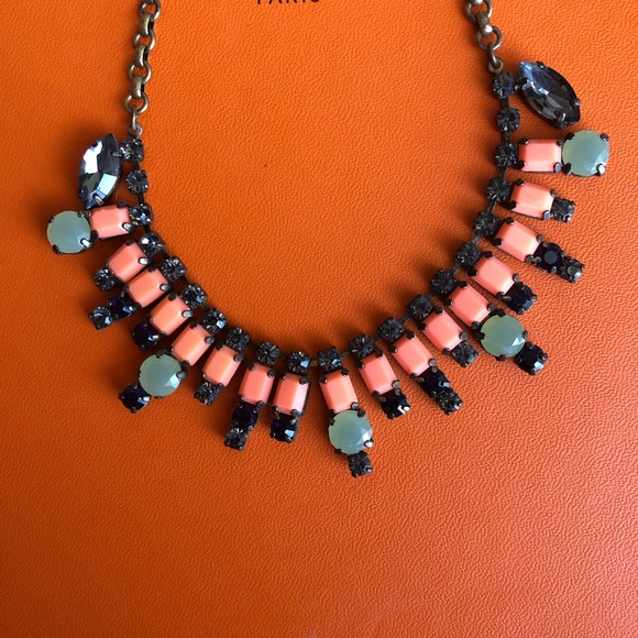 40% OFF🌟J. Crew Coral/Mint/Grey Crystal Necklace - Picture 2 of 5